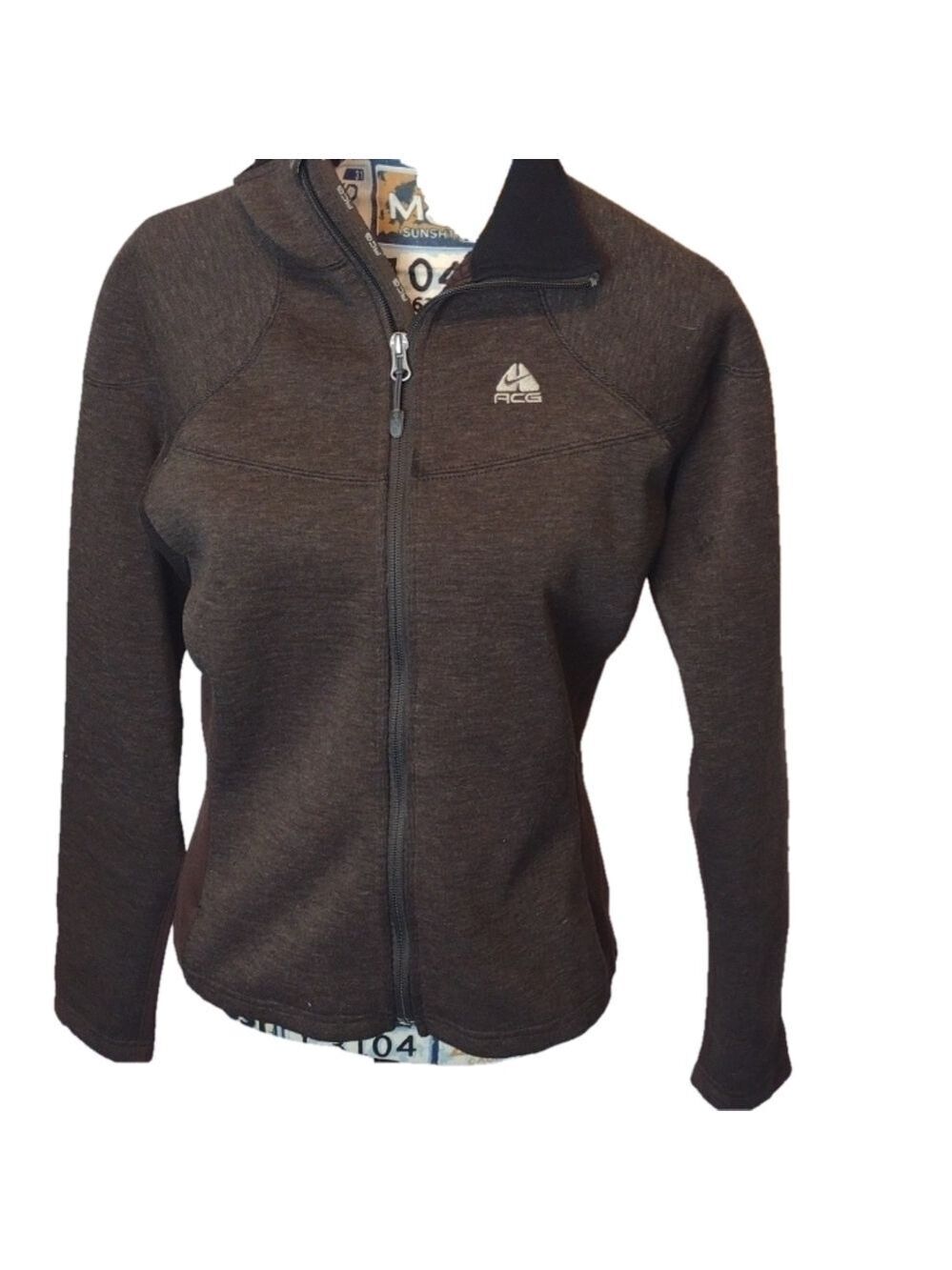 Nike ACG - zipped brown sweatshirt jacket size small